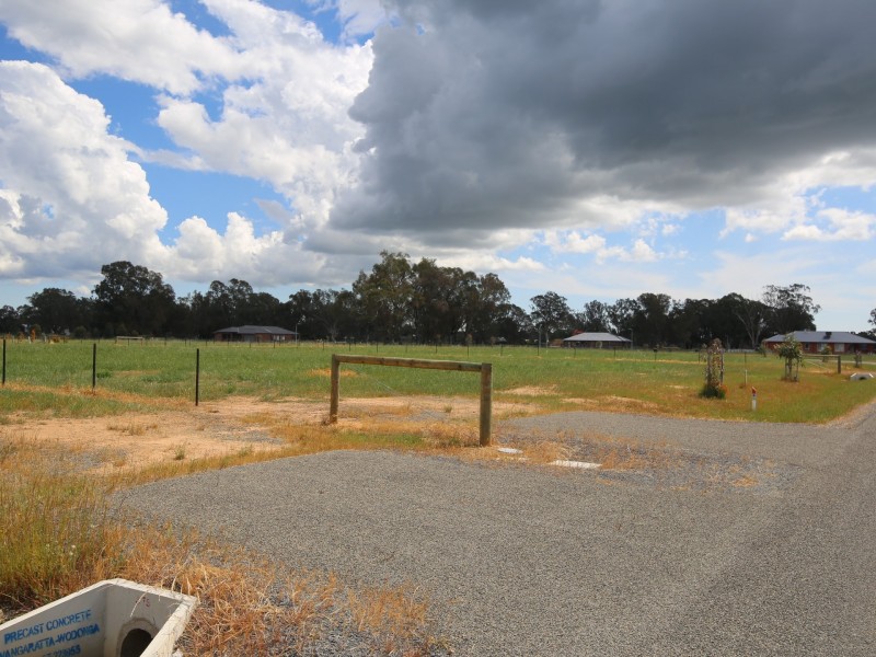 - Green Acres – via Racecourse Road, Benalla VIC 3672