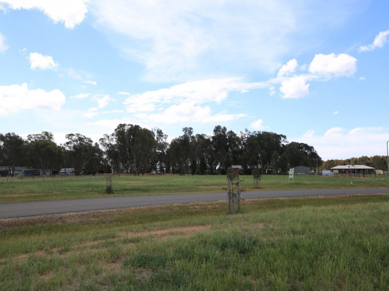 - Green Acres – via Racecourse Road, Benalla VIC 3672