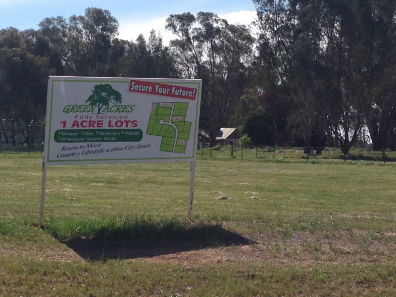 - Green Acres – via Racecourse Road, Benalla VIC 3672