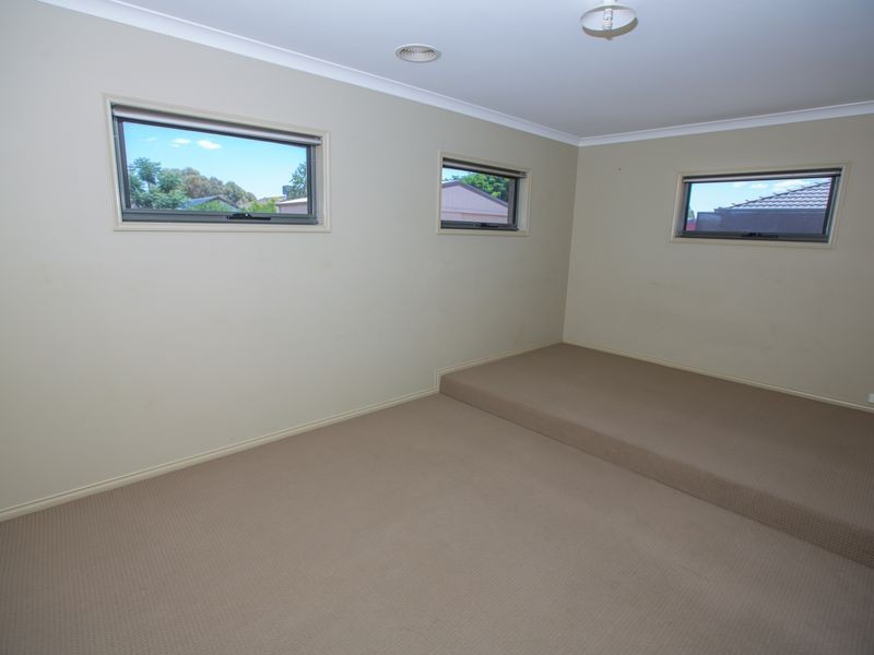 24 McNulty Drive, Benalla VIC 3672