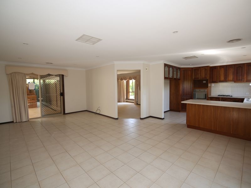 9 Bourke Drive, Benalla VIC 3672