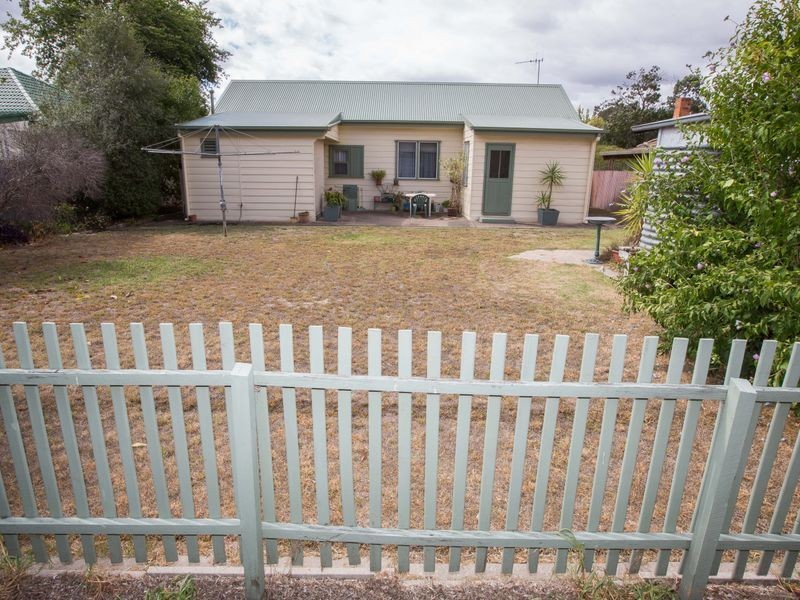 4 Gordon Street, Benalla VIC 3672