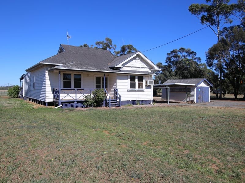 10 Neale Street Goorambat, Benalla VIC 3672