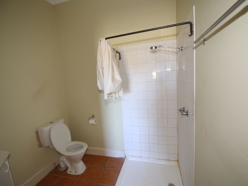 10 Neale Street Goorambat, Benalla VIC 3672