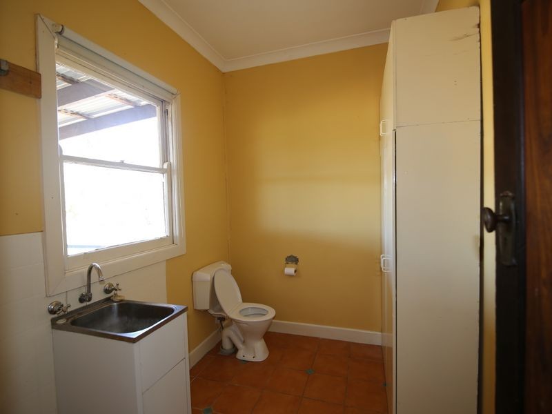 10 Neale Street Goorambat, Benalla VIC 3672