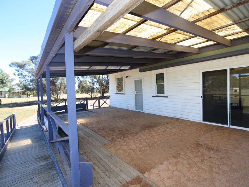 10 Neale Street Goorambat, Benalla VIC 3672