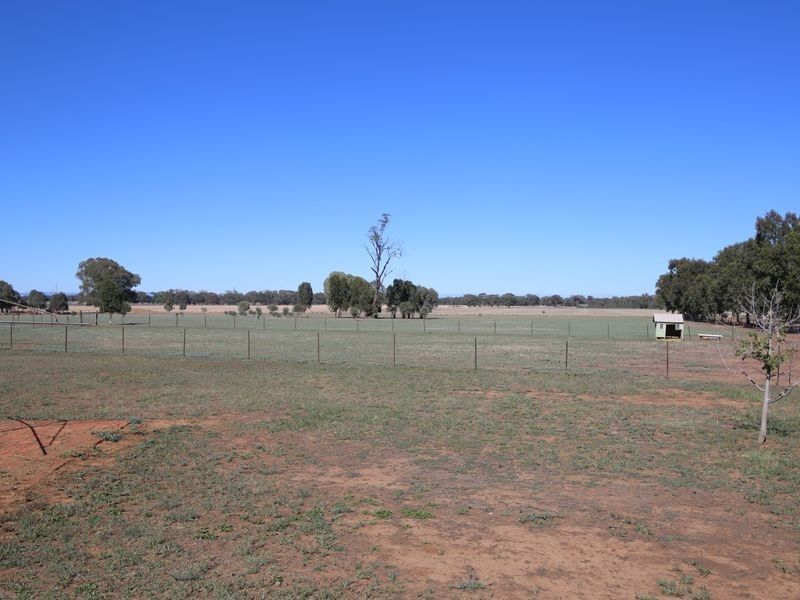 10 Neale Street Goorambat, Benalla VIC 3672