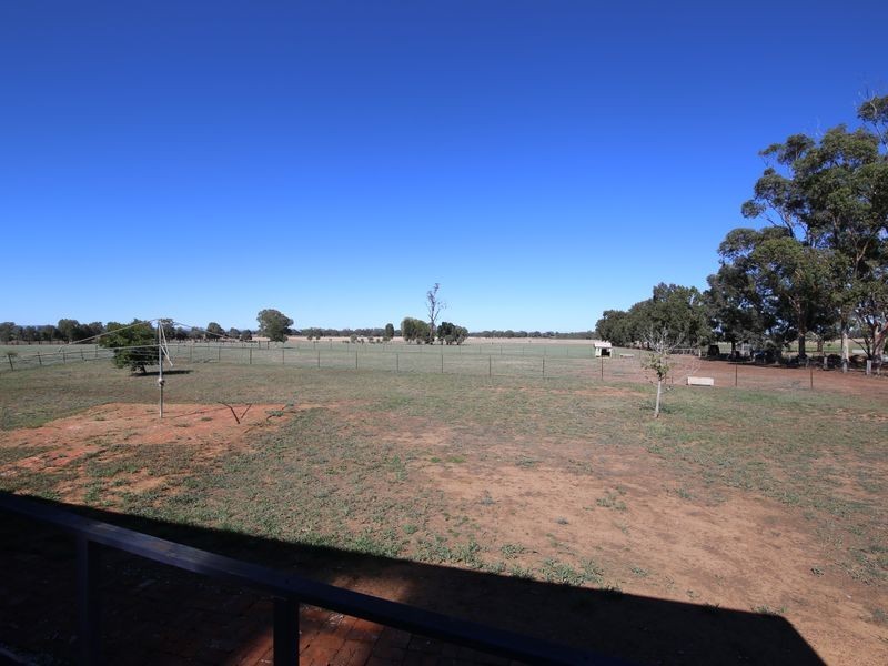 10 Neale Street Goorambat, Benalla VIC 3672