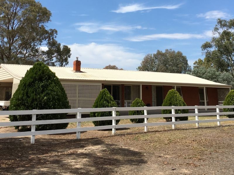 196 Hunter Road, Benalla VIC 3672