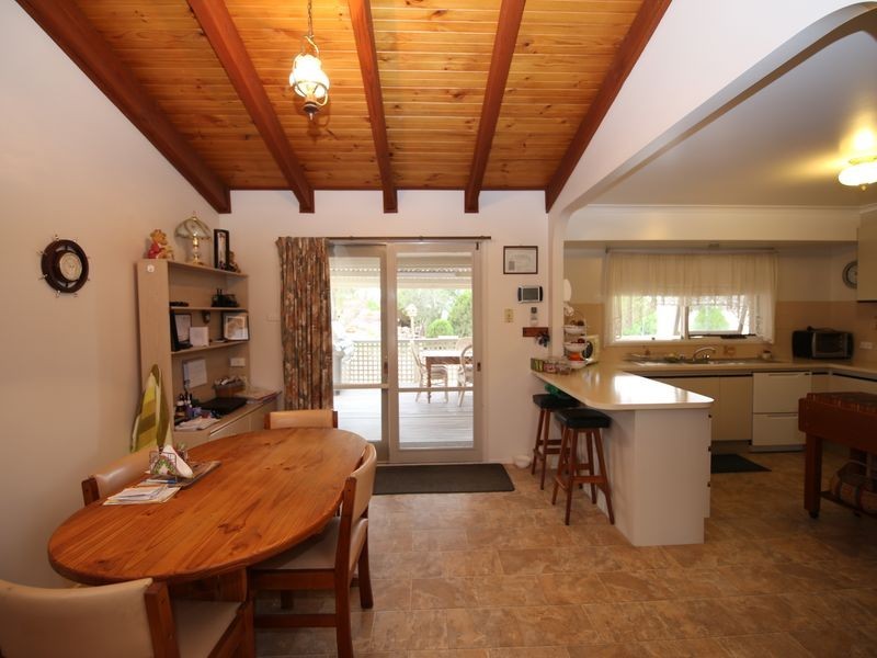 196 Hunter Road, Benalla VIC 3672