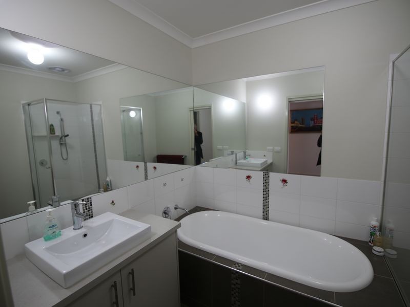 30 McNulty Drive, Benalla VIC 3672