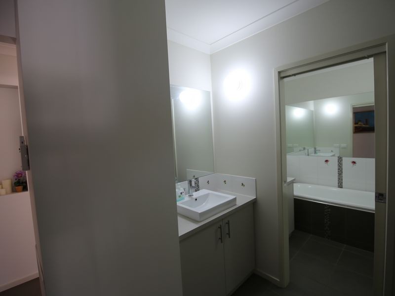 30 McNulty Drive, Benalla VIC 3672