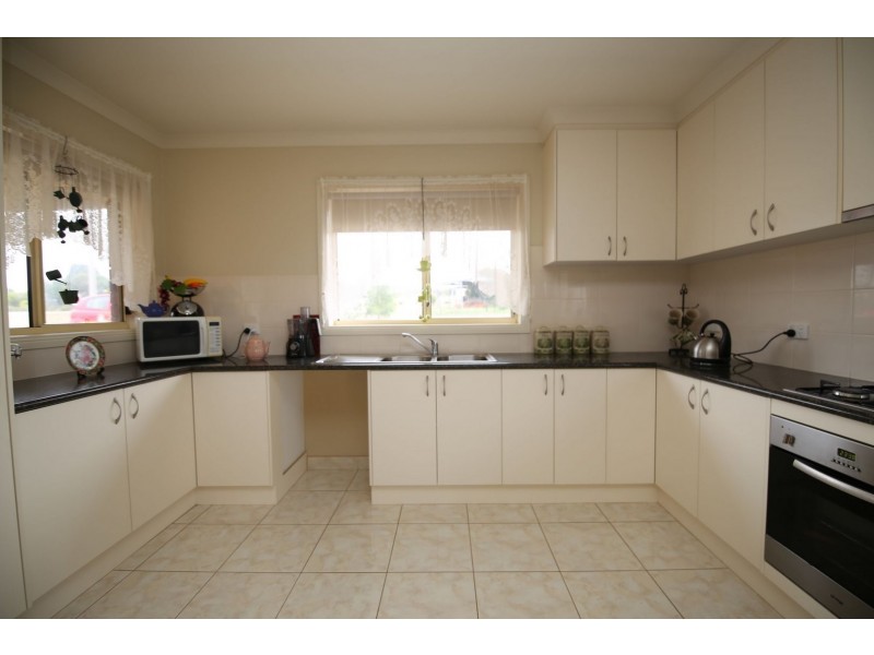 12 Lakeside Drive Chesney Vale, Benalla VIC 3672