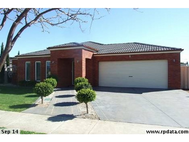 10 McNulty Drive, Benalla VIC 3672