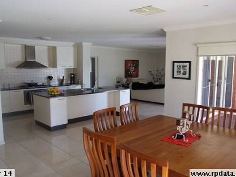 10 McNulty Drive, Benalla VIC 3672