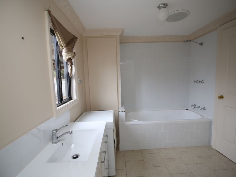 6 Gordon Street, Benalla VIC 3672