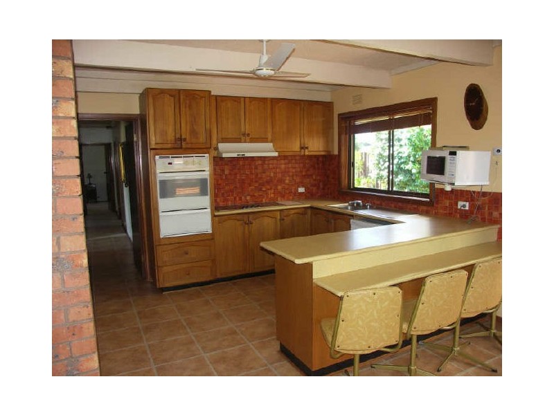 29 Monds Avenue, Benalla VIC 3672