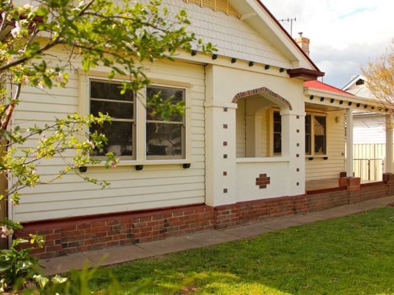 10 Deas Street, Benalla VIC 3672