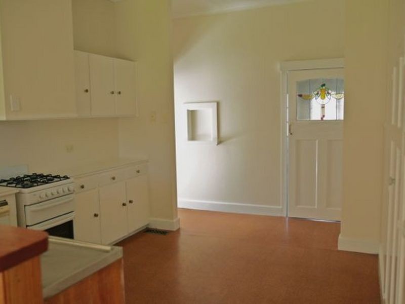 10 Deas Street, Benalla VIC 3672