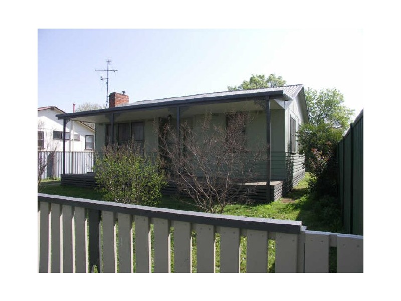21 Meadows Avenue, Benalla VIC 3672