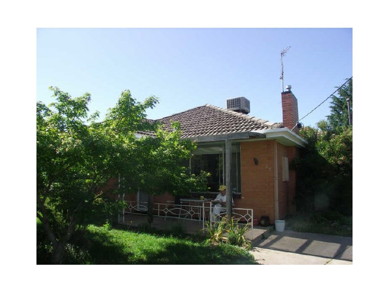 27 Helms Court, Benalla VIC 3672