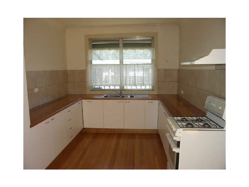 18 Georgesay Court, Benalla VIC 3672