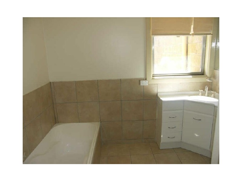 18 Georgesay Court, Benalla VIC 3672