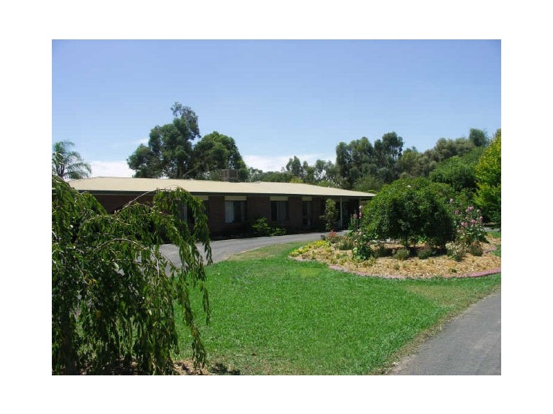 29 Porters Road, Benalla VIC 3672