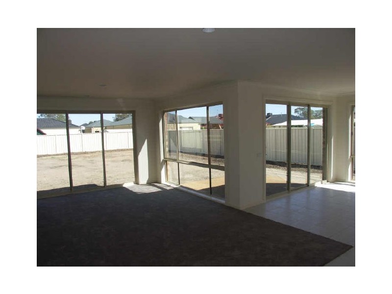 14 Schulz Street, Benalla VIC 3672