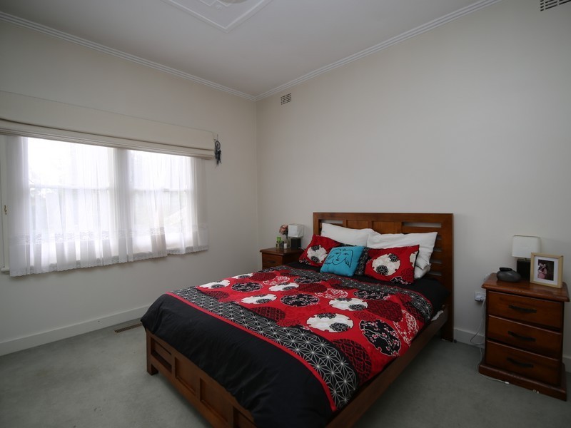 1 Ackerly Avenue, Benalla VIC 3672