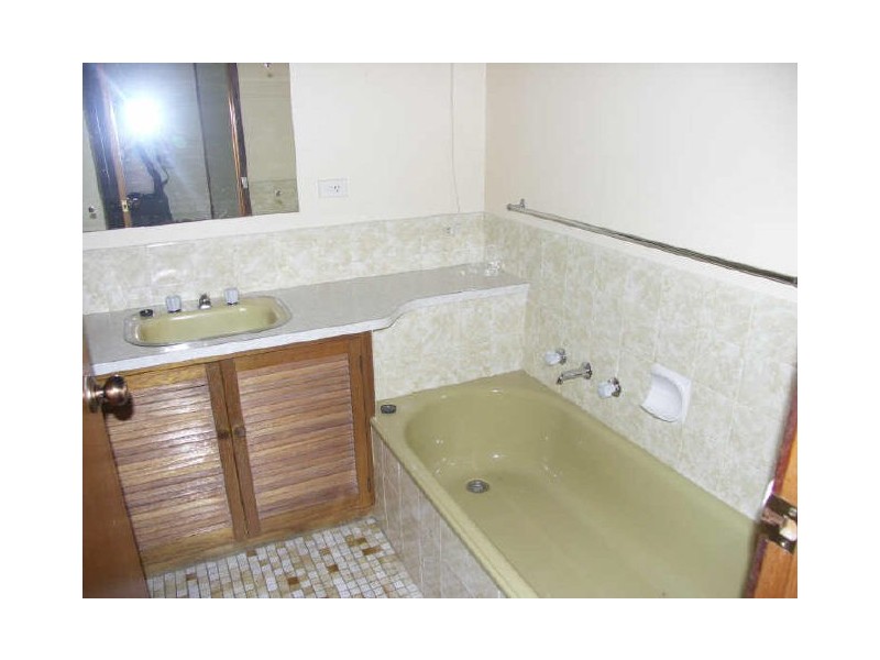 13 Monds Avenue, Benalla VIC 3672