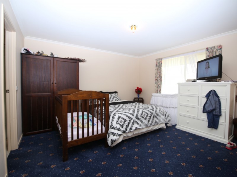 74 Willis Little Drive, Benalla VIC 3672
