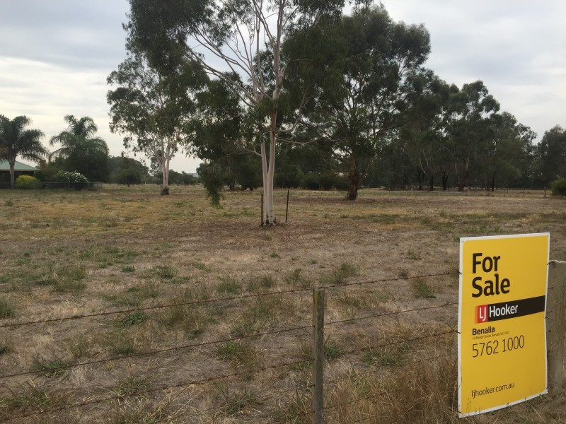 74 Willis Little, Benalla VIC 3672