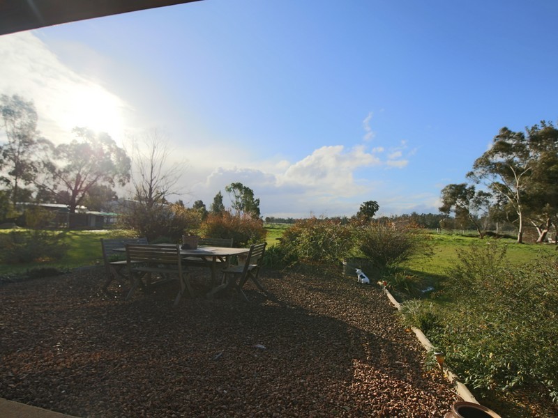 25 Mitchell Road, Kialla VIC 3631
