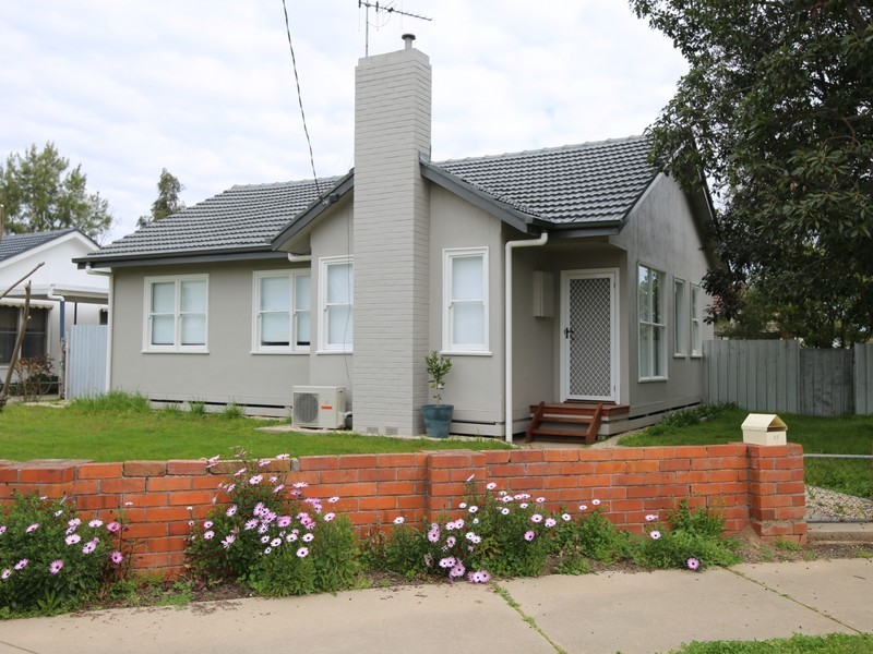 27 Cook Street, Benalla VIC 3672