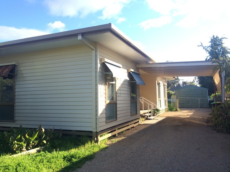 16 White Street, Benalla VIC 3672