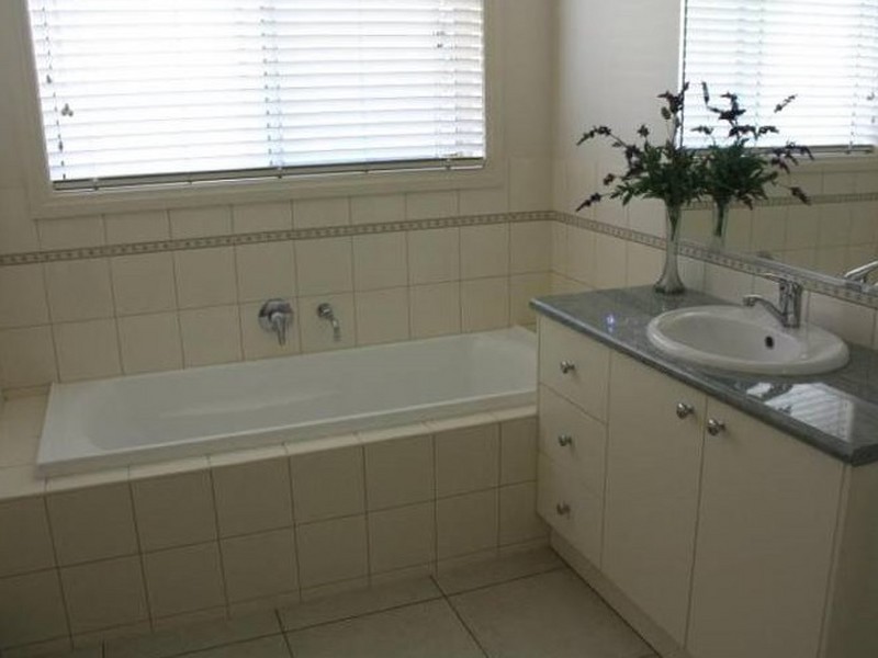 19 Olivers Road, Benalla VIC 3672