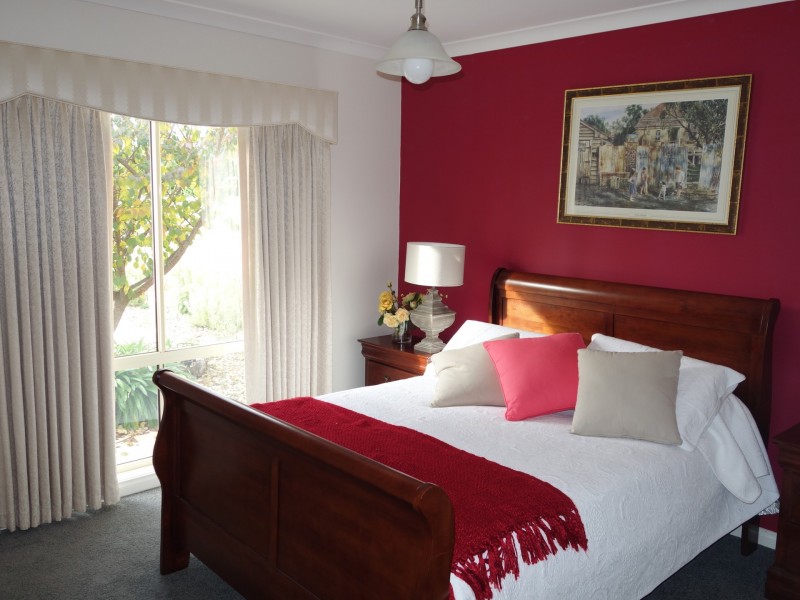 19 Olivers Road, Benalla VIC 3672