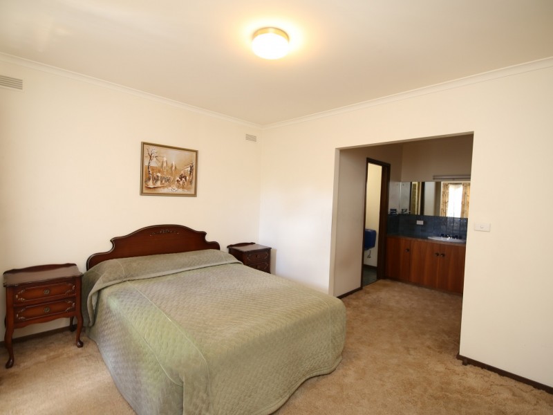 53 Monds Ave, Benalla VIC 3672