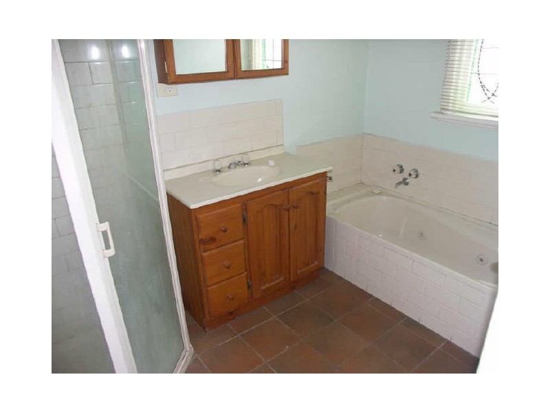 4 Kathryn Street, Benalla VIC 3672