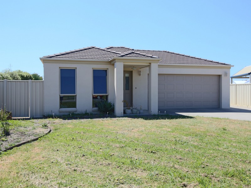 1/13 Wattletree Grove, Benalla VIC 3672