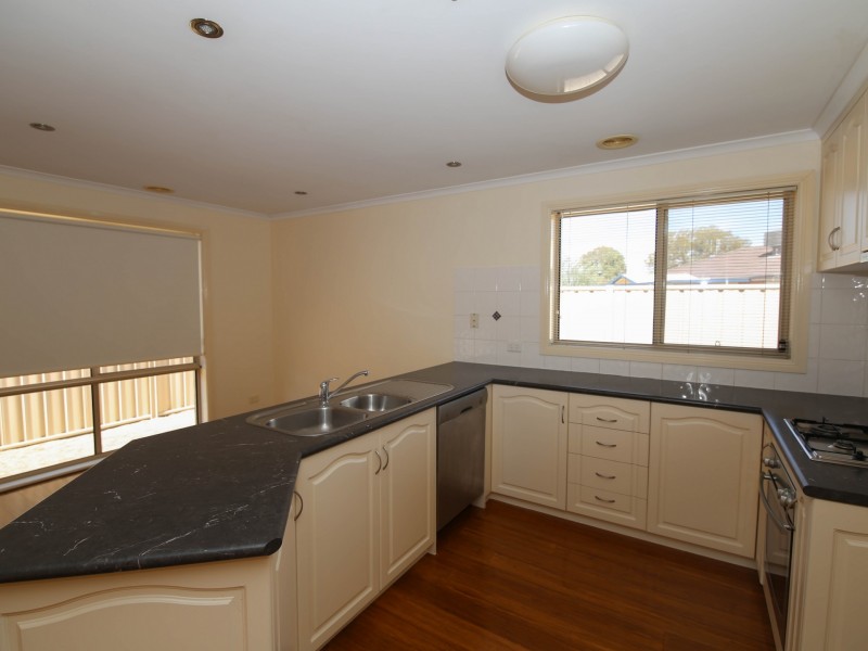 1/13 Wattletree Grove, Benalla VIC 3672