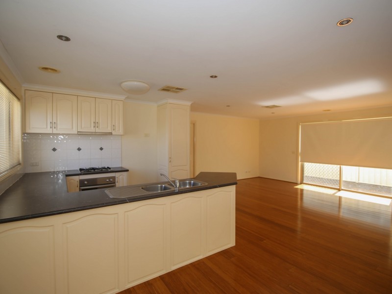 1/13 Wattletree Grove, Benalla VIC 3672