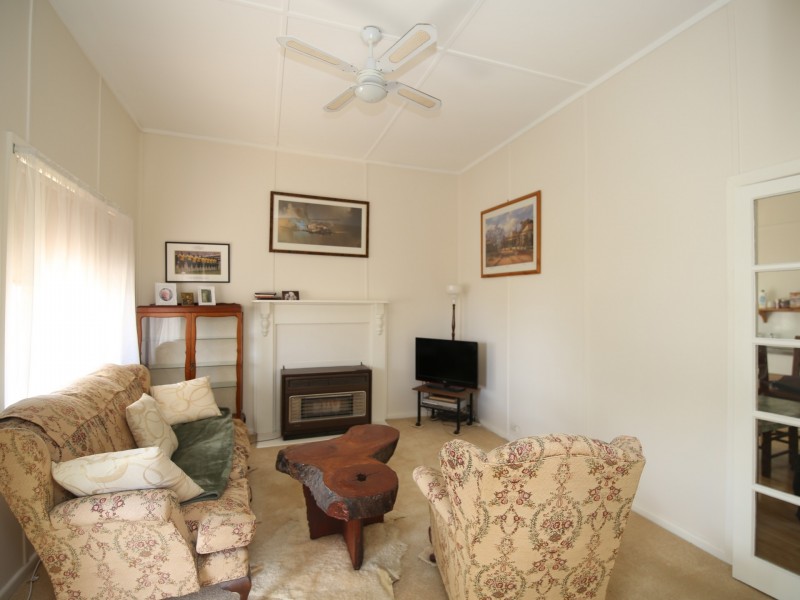 11 Charles Street, Benalla VIC 3672