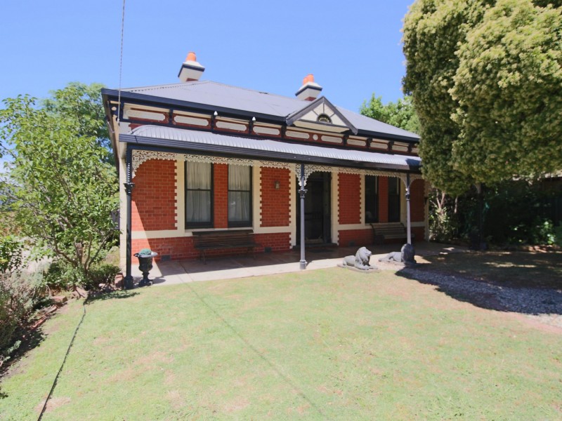 27 Barkly Street, Benalla VIC 3672