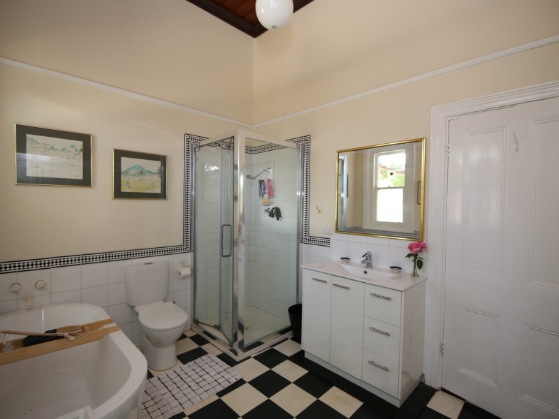 27 Barkly Street, Benalla VIC 3672