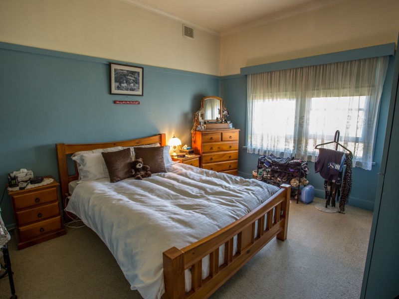 24 Tomkins Parade, Benalla VIC 3672