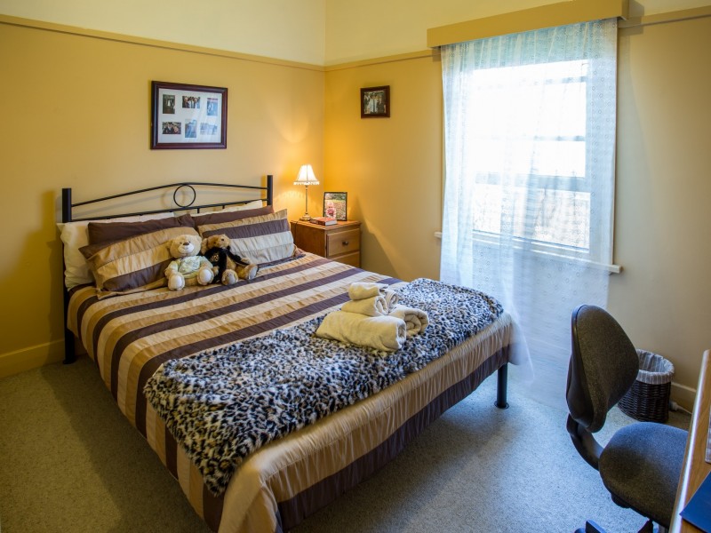 24 Tomkins Parade, Benalla VIC 3672