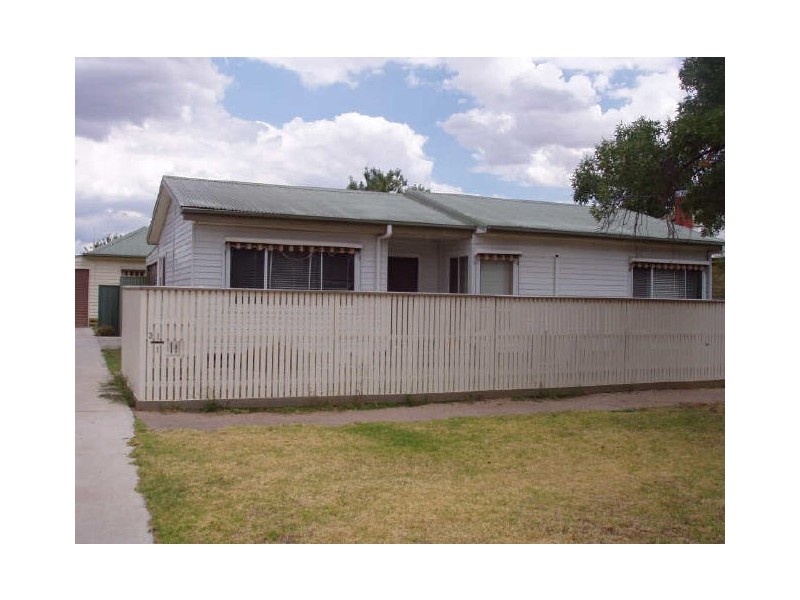 15 Commercial Road, Benalla VIC 3672