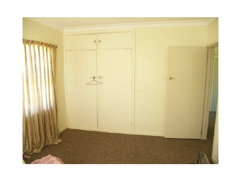 8 Monds Avenue, Benalla VIC 3672